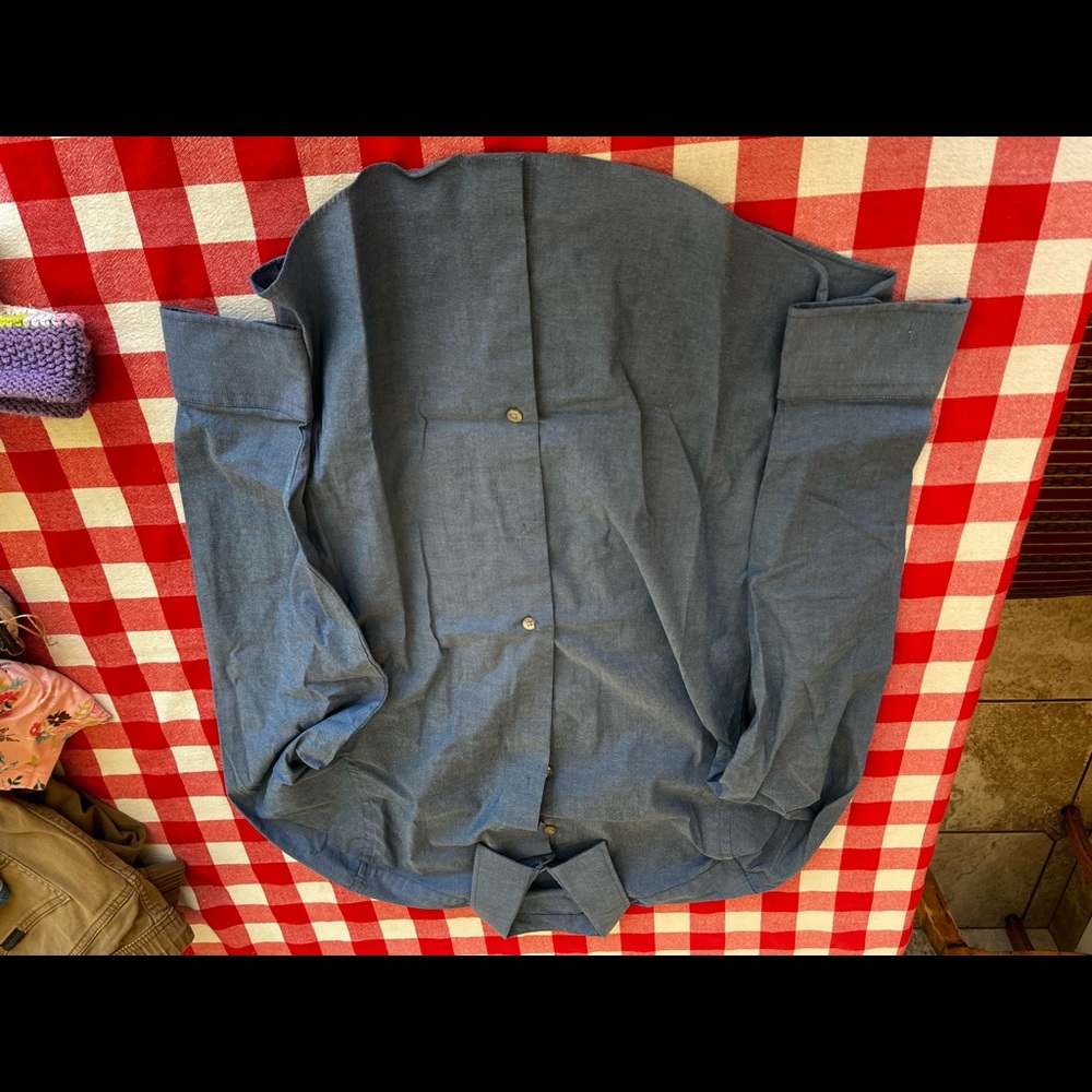 Mens small button down - Picture 2 of 2